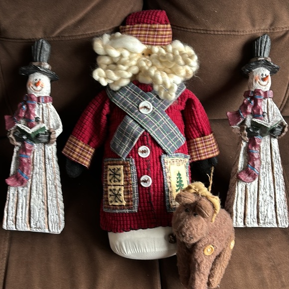Bean bag cloth vintage Santa & two wooden caroling snowmen!!⛄️ 🎅🏻 - Picture 1 of 9